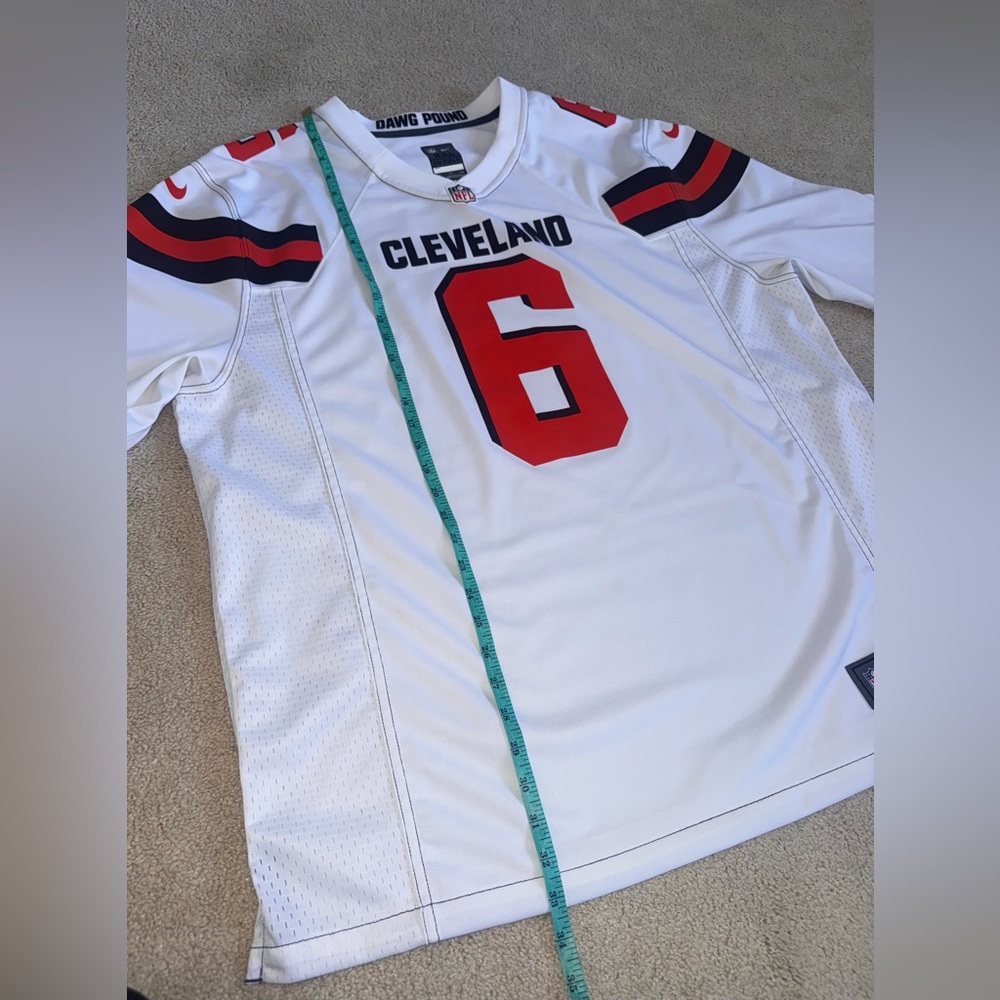Baker Mayfield Cleveland Browns NFL Jersey - Like New - Picture 6 of 7